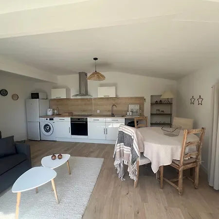 Apartment Renove Avec Terrasse *